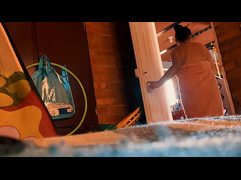 ❤️ Nwanne nna m na-eso m banye na mmiri ịsa ahụ, ọ na-akparị m ka m na-asa ahụ. ❤️  Mmekọahụ mara mma na%ig.qizpornolar.ru